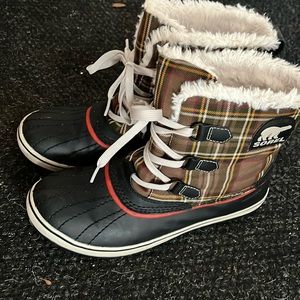 Women’s Sorel boots size 10